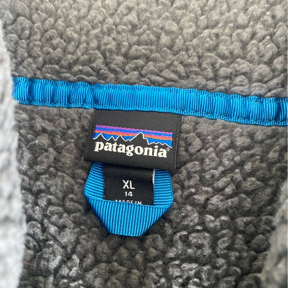 Patagonia half zip fleece - Picture 3 of 4